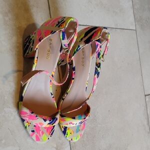 Not Labelled, But 100% Unused Bamboo Women's Vibrant Multicolor Heels